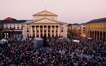 <p>'Oper fuer alle' auf dem Max-Joseph-Platz in Muenchen (c) Wilfried Hoesl