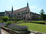 Bronnbacher Klosterkirche, Kräutergarten vor der Orangerie © Eigenbetrieb Kloster Bronnbach